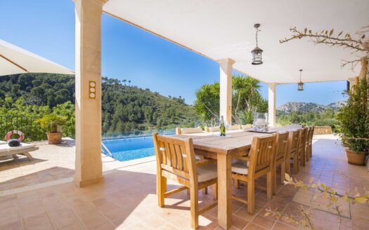 Vacation rental luxury finca with dream views in Andratx