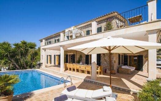 Vacation rental luxury finca with dream views in Andratx